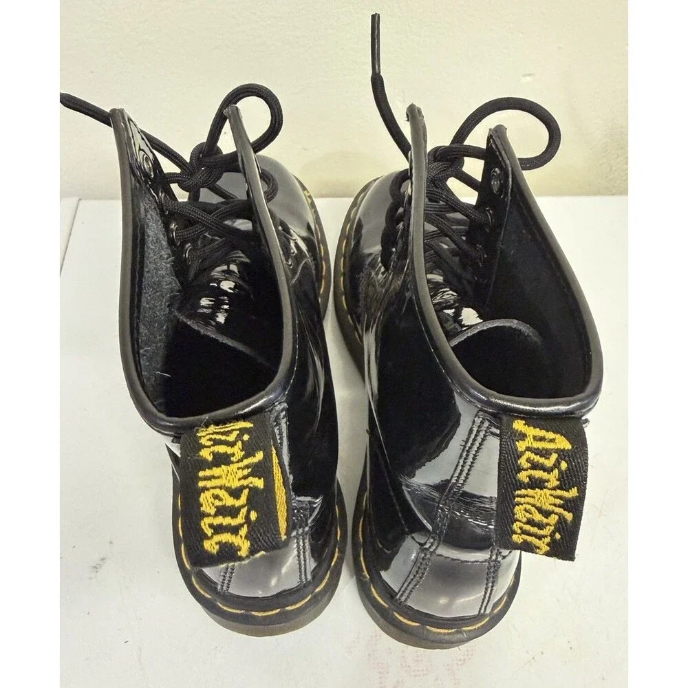 Dr. Martens 1460 Black Patent Leather 8 Hole Lace-Up Unisex Boots‎ Shoes Size 9